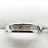 $2250 14K Princess Cut Diamonds Ring