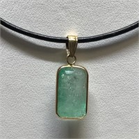 $800 14K Emerald Pendant