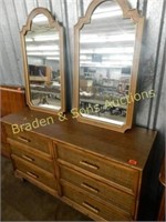 CONTEMPORARY DRESSER WITH 2 MIRRORS