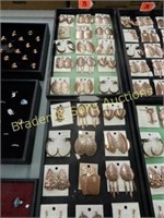 GROUP OF 30 PAIRS OF LADIES COPPER EARRINGS AND