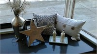 Pillows, star and decorations