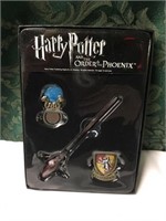 NEW HARRY POTTER COLLECTIBLE GIFT SET