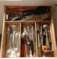 KT- Drawer Lot of Cutlery & More!