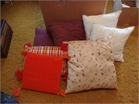 FR- Retro Pillows Lot