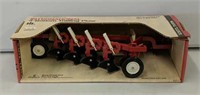 IH 4 Bottom Trailing Plow NIB