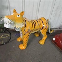 Tiger yard art