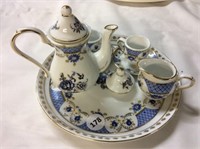 Miniature tea set - missing sugar bowl