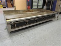 S.S. Gas Flat Grill: 6' x 30", Six Heat Controlle