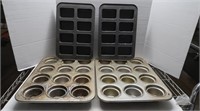 Muffin baking pans