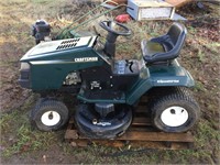 Craftsman Garden Tractor, 6 Speed, 42" mowing deck