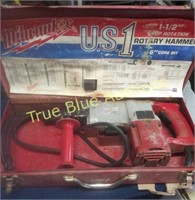 Milaukee Heavy Duty Rotary Hammer