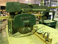 DeWALT Industrial Metal Cutter
