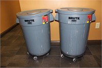 2 Brute 32-gallon trash cans on wheels with lids