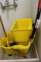 mop bucket with wringer and mop