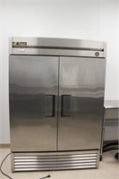 True double door freezer