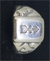 ORIENTAL RING WITH ARROW