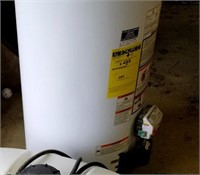 Whirlpool Propane 40-Gallon Water Heater