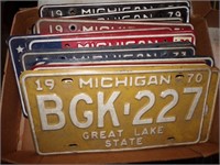VARIETY OF VINTAGE OF 1970'S LICENSE PLATES