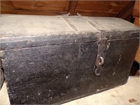 SMALL ANTIQUE TRUNK IS 20" LONG