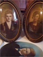 PAIR OF DOMED GLASS FRAMES W/ANTIQUE PHOTOS