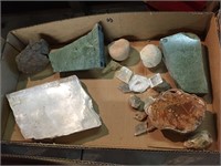 Box Lot with Assorted Minerals
