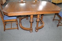 OAK DINING TABLE - ENGLISH STYLE