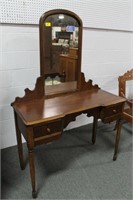 MAHOGANY VANITY TABLE WITH MIRROR CIRCA 1910'S -