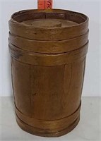 Small wooden powder keg