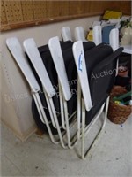 4 folding chairs & table