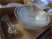 4 clear glass nesting bowls & knife holder