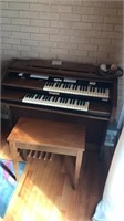 Baldwin Organ w/Bench