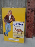 Camel standing ash tray