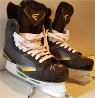 Pair of Easton Stealth 55S Size 8.5 Hockey Skates