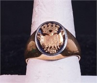 A man's signet ring, tested 18K, marked 750