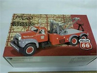 Mack 1960 Phillips 66 TOW TRUCK  NIB die cast