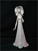 Lladro #1431: The Debutante With Original Box