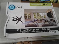 32-47" Full Motion TV wall mount