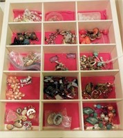 Traylot of costume jewelry to include earrings