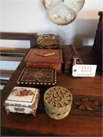 Selection of dresser boxes and jewelry boxes: