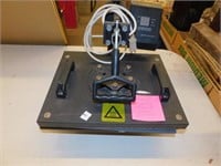 WORKING HEAT PRESS FOR MAKING T SHIRTS