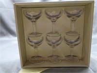 set of 6 Wine Glasses