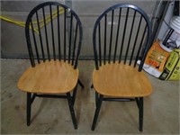2 Matching Kitchen Table Chairs