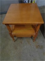 Vintag Willett Lancaster County Solid Maple Table