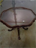 Vtg Imperial Mahogany Pie Crust Glass top Table