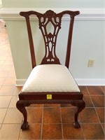 CHIPPENDALE STYLE MAHOGANY CHAIR