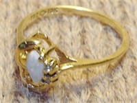 10k Opal Ring Size 5.75  1.5 Grams