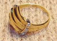 10k Gold Ring Sz6.5  2.2grams