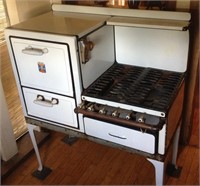 Vintage Reliable gas stove