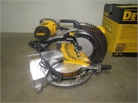 DeWalt Double Bevel Compound Miter Saw-