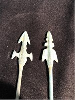 Pair of bronze age arrowheads